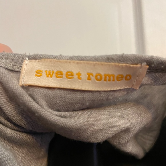 Sweet Romeo Knotted Shirt/Top - Picture 3 of 3